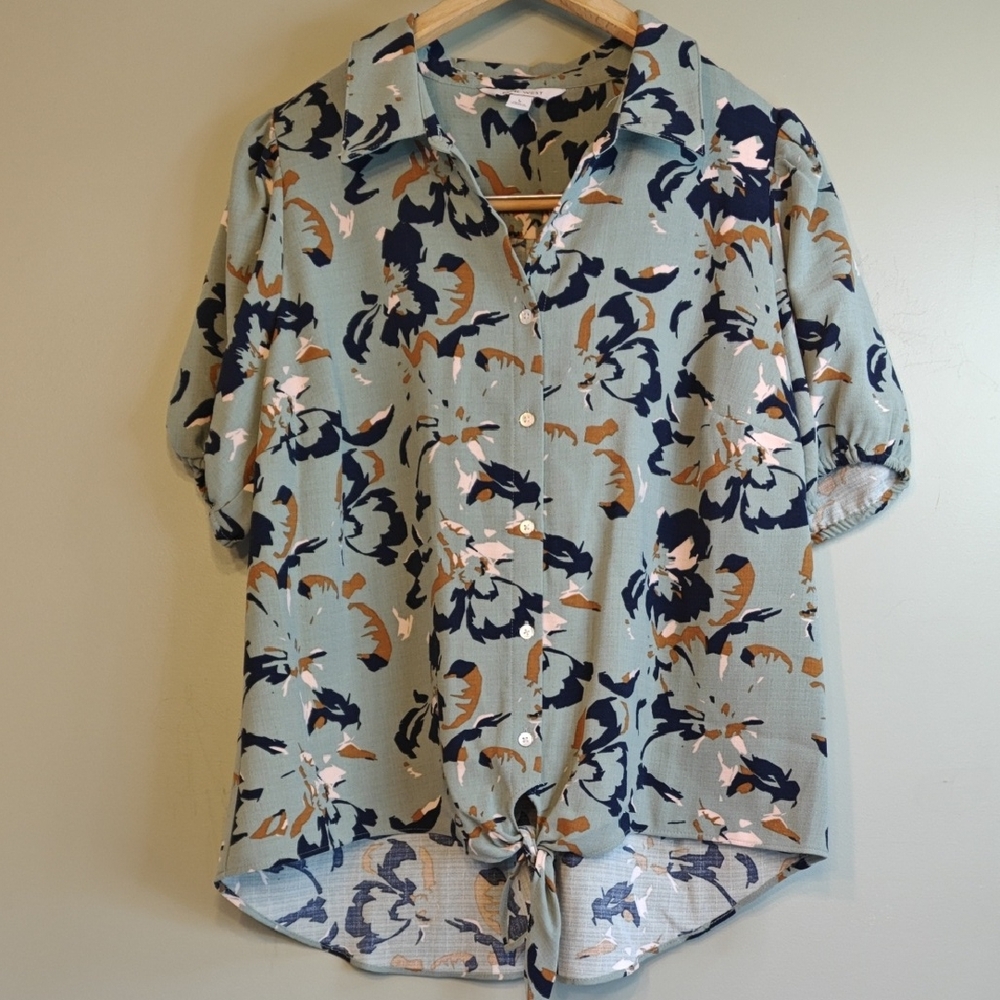 Nine West Women's Floral Button-Up Blouse Size Large